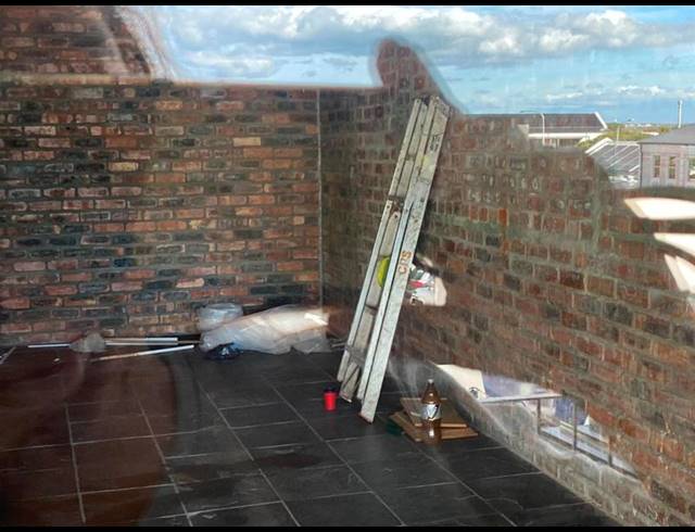 BUSINESS PROPERTY TO RENT IN WESTLAKE